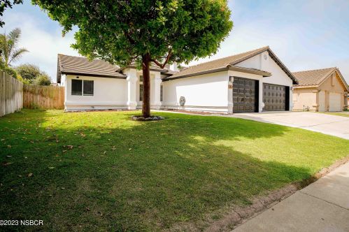5004 Snowy Plover Ln, Guadalupe, CA 93434-1814
