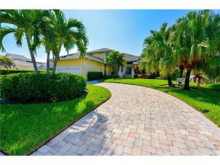 470 Washington Dr, Sarasota, FL 34236-1317