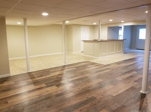351 Matthews St, Bristol CT  06010-3400 exterior