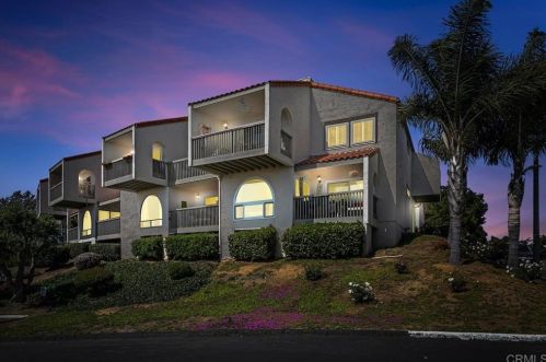 912 Caminito Madrigal, Carlsbad CA  92011-2461 exterior