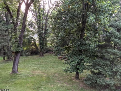 89 Sun Valley Way, Greystone Park, NJ 07950-1913