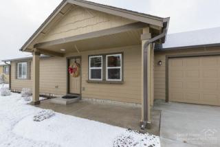 63777 Hunters Cir, Bend OR  97701-7238 exterior