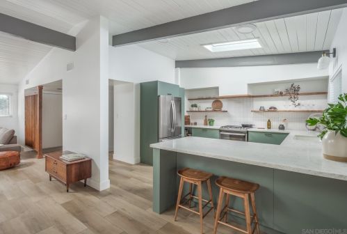 6584 Airoso Ave, San Diego CA  92120-4809 exterior