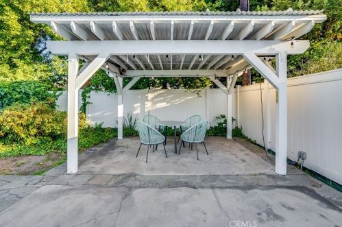 11814 Hesby St, North Hollywood CA  91607-3218 exterior