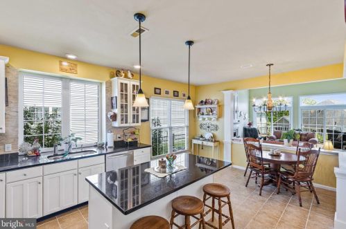 713 Village Ave, Collegeville PA  19426-4168 exterior