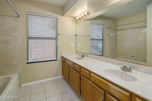 7009 Taro Ln, Glendale AZ  85308-6177 exterior