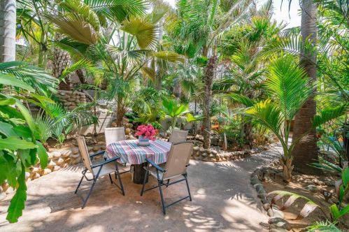 4438 Pescadero Ave, San Diego CA 92107-3629 exterior