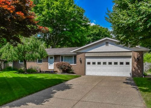 4753 Suzette Ave, Massillon, OH 44647-1255