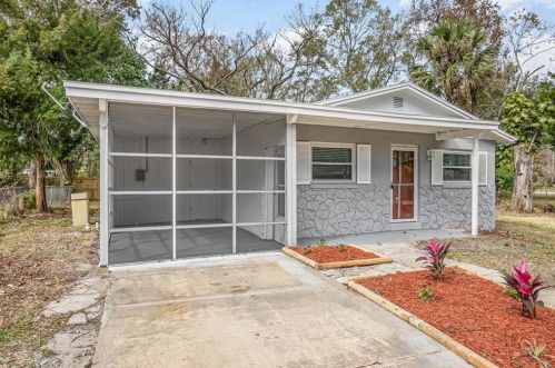 916 Gibbons St, Daytona Beach, FL 32117-4213