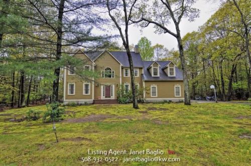 11 Fieldstone Path, Walpole, MA 02081-2273