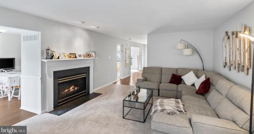 1037 Kingsdown Ct, Prospectville, PA 19002-1833