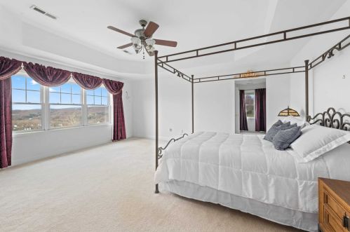 204 Roosevelt Dr, Poughquag NY  12570-5244 exterior