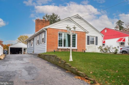 919 Wesley Ave, Huntingdon Valley, PA 19006-8728