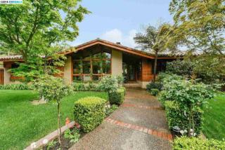 5630 Bacon Rd, Oakland, CA 94619-3164