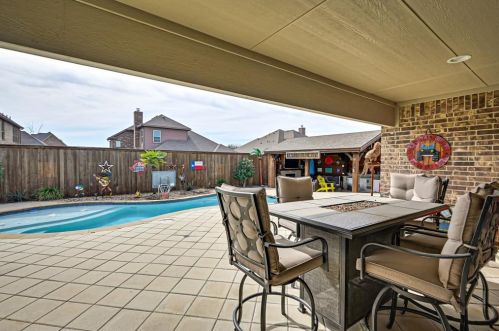 5466 Red Rose Trl, Midlothian TX 76065-8881 exterior