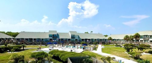 1804 Gulf Bch Dr, Saint George Island FL  32328-2827 exterior