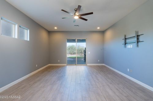 4358 Lambert Ln, Tucson AZ  85742-9084 exterior