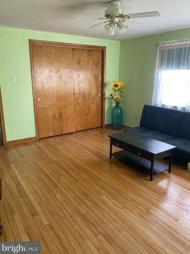 572 Township Line Rd, Collegeville PA  19473-1602 exterior
