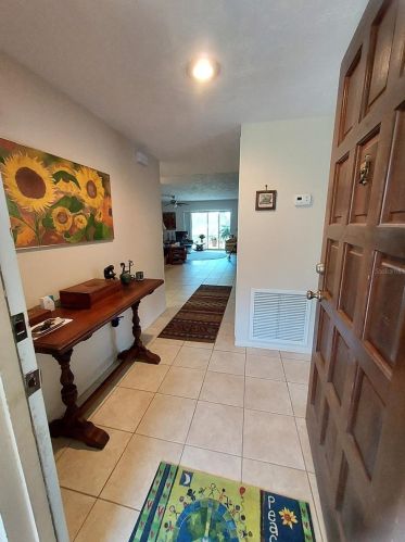 207 Rubens Dr, Nokomis, FL 34275-4264