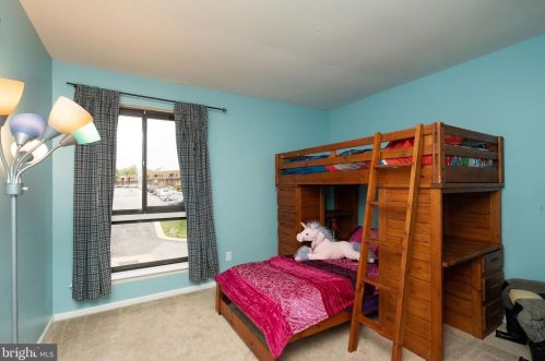 16 Sandybrae Ct, Wilmington DE  19808-3504 exterior