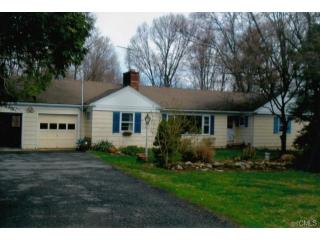 32 Wedgemere Rd, Stamford, CT 06905-1517