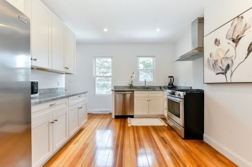 23 Atherton St, Quincy, MA 02169-6802