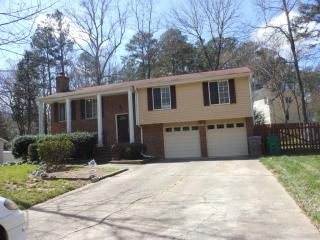 6228 Pella Rd, Charlotte NC  28211-5445 exterior