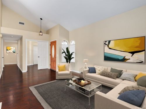 2752 Simi Hills Ln, Simi Valley CA  93063-2490 exterior