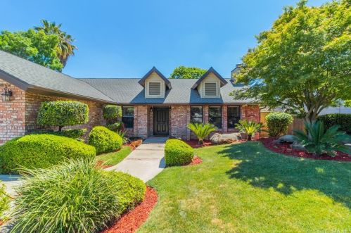 721 Cole Ave, Fresno, CA 93720-1755