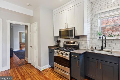 608 Columbia Rd, Washington DC 20001-2905 exterior