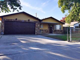 715 C St, Tulare CA  93274-5110 exterior