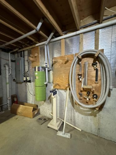 1 Cedar Pt, Newport KY  41076-1743 exterior