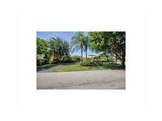 5820 132nd Ter, Miami, FL 33156-7267
