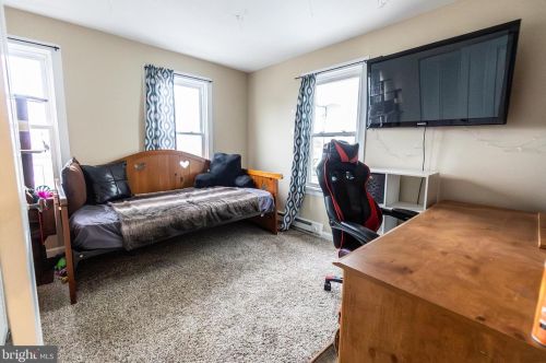 350 Maple Ave, Hanover PA  17331-5124 exterior