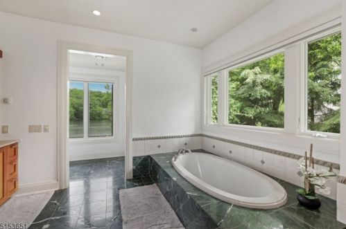 48 Shore Rd, Mountain Lakes NJ  07046-1523 exterior