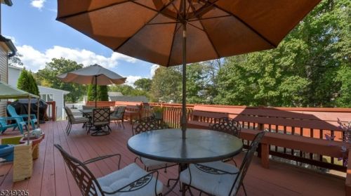 12 Hickory St, Cranford NJ  07016-3045 exterior