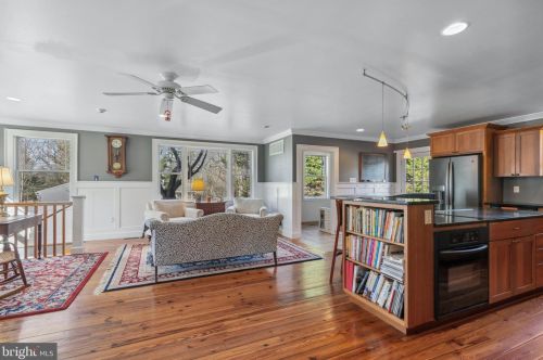 737 Hoover Rd, Blue Bell PA  19422-2015 exterior