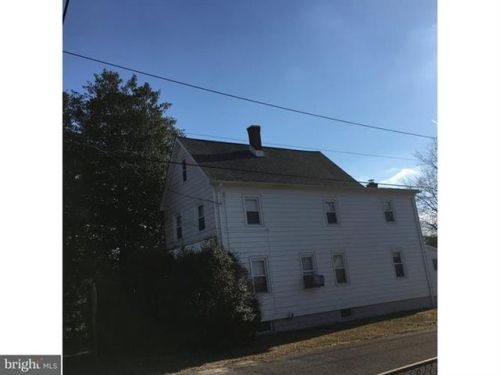 1801 Jefferson St, Riverton, NJ 08077-2824