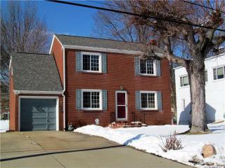 829 Fidelity Dr, Pittsburgh, PA 15236-2318