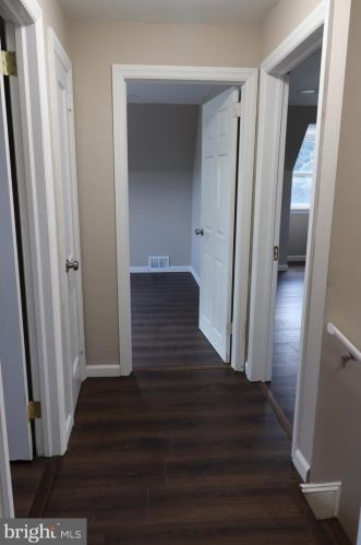 22 Stuyvesant Dr, Wilmington DE  19809-3435 exterior