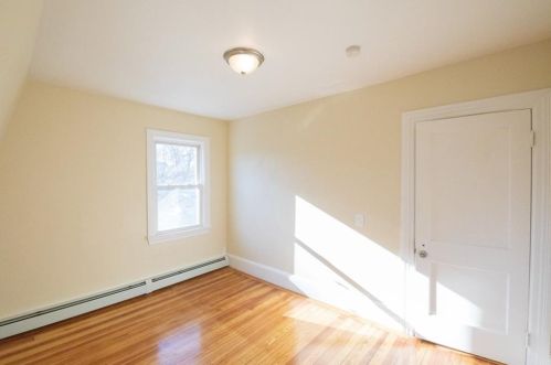 321 Narragansett St, Providence RI  02905-4144 exterior