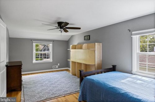 116 Howard St, Riverton NJ  08077-1328 exterior