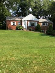 4032 Circle Dr, Bakerstown, PA 15007-1000