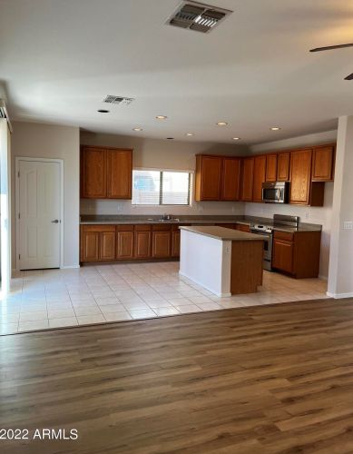 8508 64 Ln, Glendale AZ  85302-4452 exterior