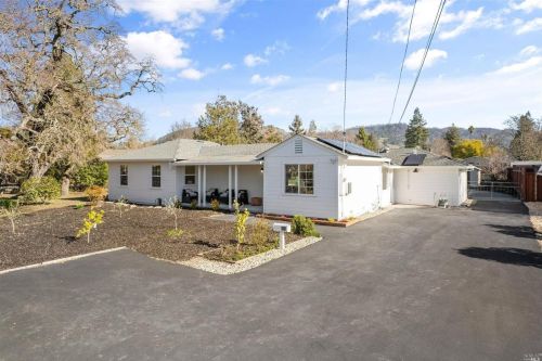 198 Middle Rincon Rd, Santa Rosa, CA 95409-3409
