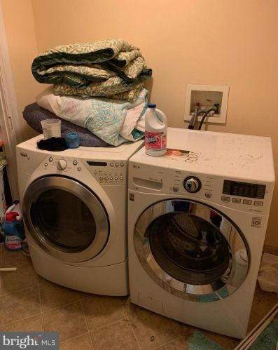 2723 Booser Ave, Harrisburg PA 17103-1930 exterior