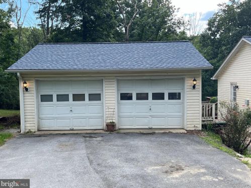 127 Harvey Rd, Harpers Ferry, WV 25425-4991
