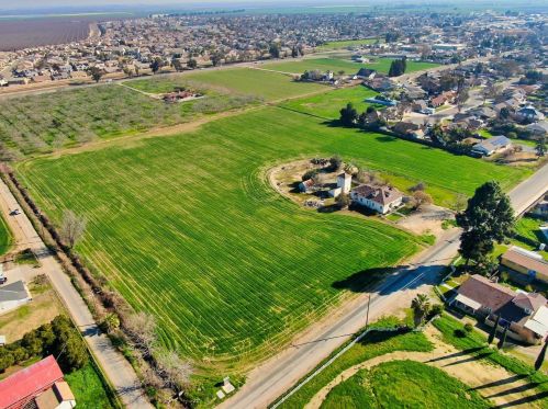 27642 Fig Ln, Newman CA  95360-1145 exterior