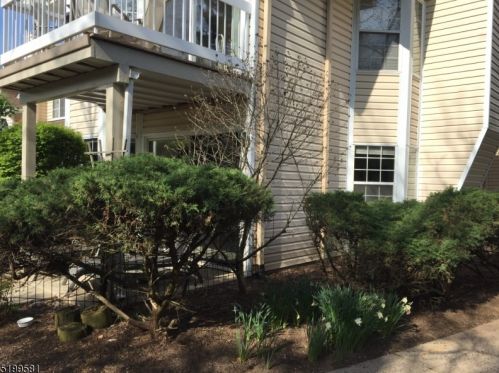 50 Fieldstone Rd, Bedminster, NJ 07921-1428