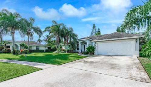 125 Meadow Woode Dr, West Palm Beach, FL 33411-4720